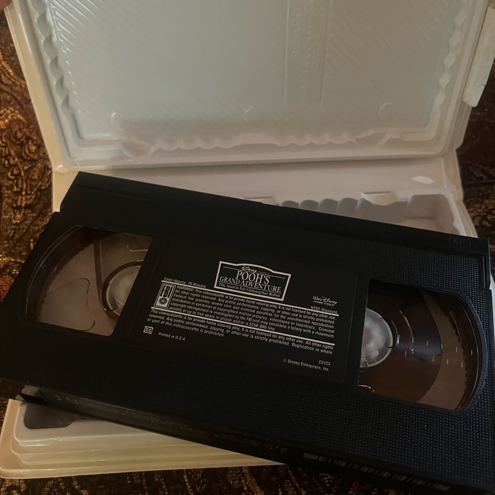 Vintage Disney Pooh's Grand Adventure VHS - Picture 3 of 3